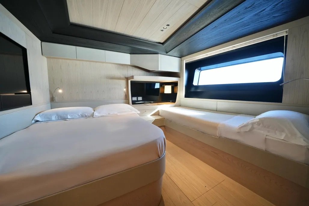 SANLORENZO SD 118 M/Y PENTA for Sale by Futura Yacht