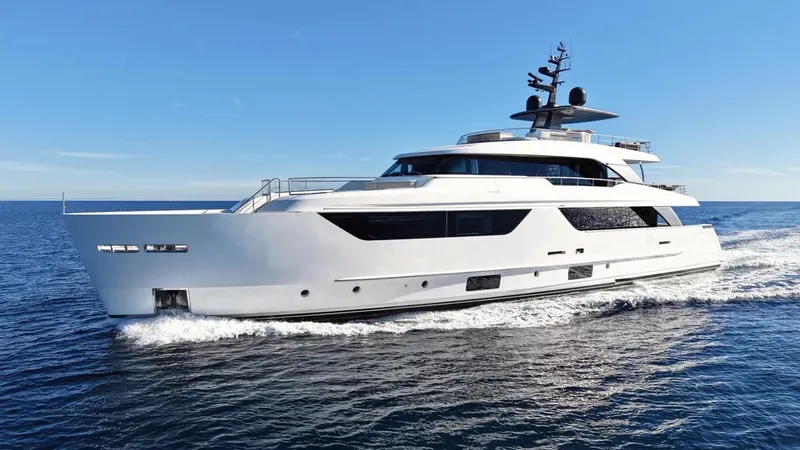 SANLORENZO SD 118 M/Y PENTA for Sale by Futura Yacht