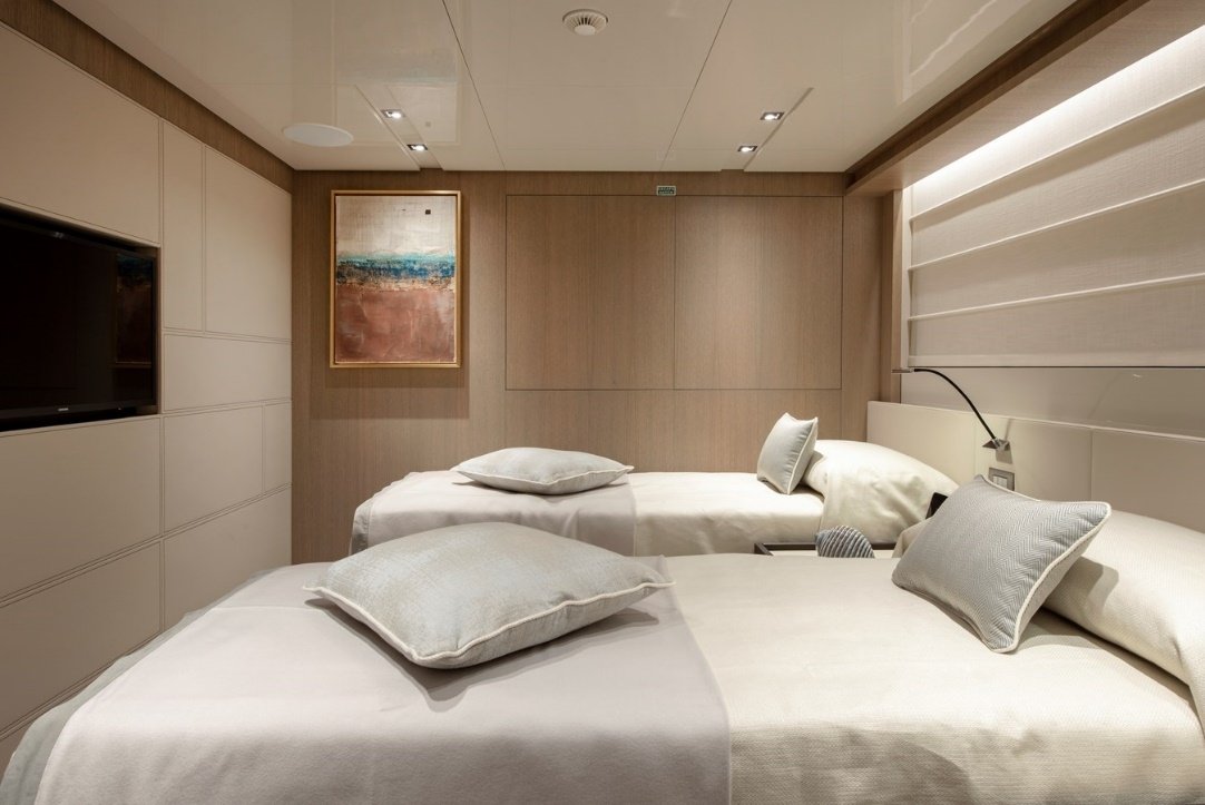 SD 126 M/Y INSIEME
