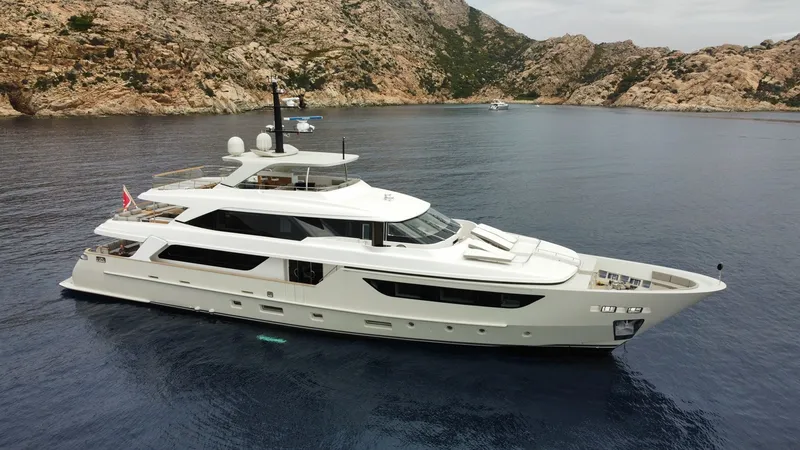 SD 126 M/Y INSIEME